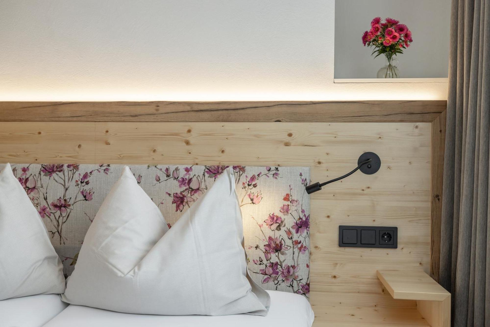 Hotel Winkler-Tuschnig Weissensee Ngoại thất bức ảnh