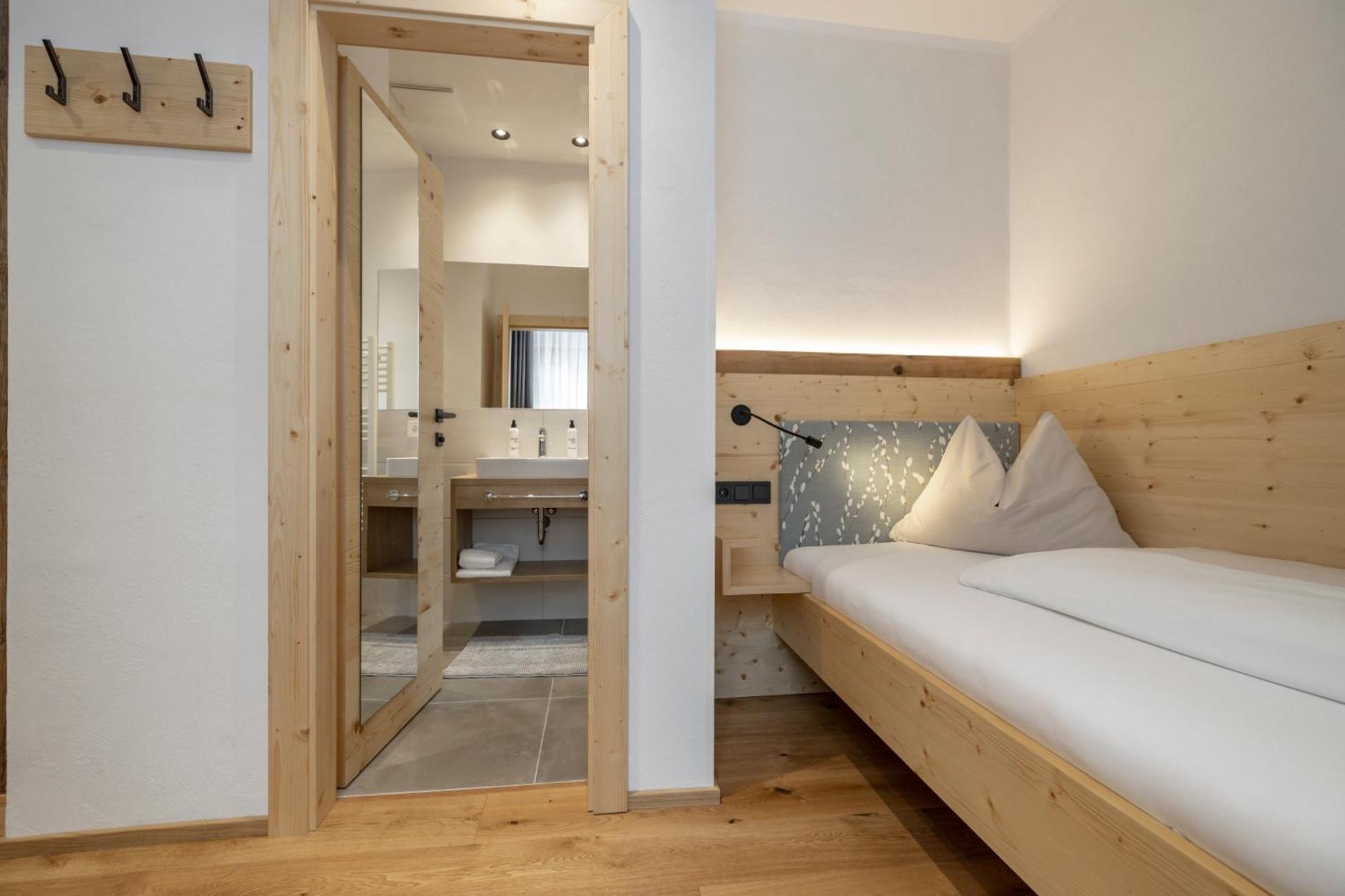 Hotel Winkler-Tuschnig Weissensee Ngoại thất bức ảnh